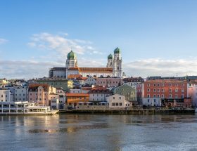 entdecken sie beeindruckende kreuzfahrten und erleben sie unvergessliche abenteuer auf hoher see. genießen sie atemberaubende landschaften, erstklassigen service und zahlreiche aktivitäten an bord.