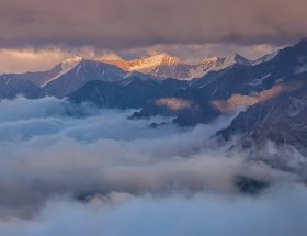 entdecken sie die transformative kraft der meditation. erfahren sie, wie sie stress abbauen, ihre achtsamkeit fördern und innere ruhe finden können. beginnen sie noch heute ihre reise zur geistigen klarheit und emotionalen balance.