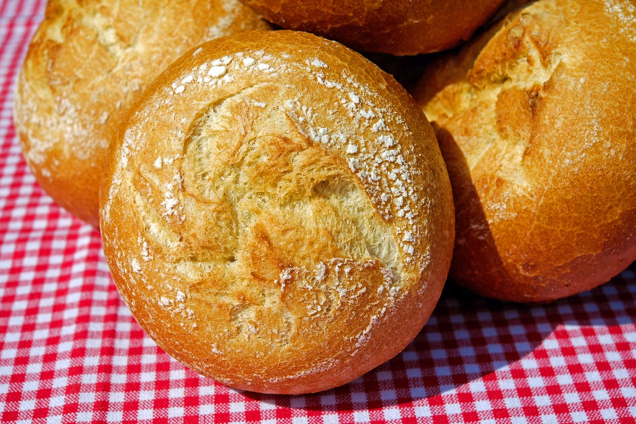 entdecken sie die vielfalt des brotes – von knusprigen baguettes bis hin zu herzhaftem vollkornbrot. genießen sie die besten rezepte, tipps zur zubereitung und die geschichte dieses grundnahrungsmittels.