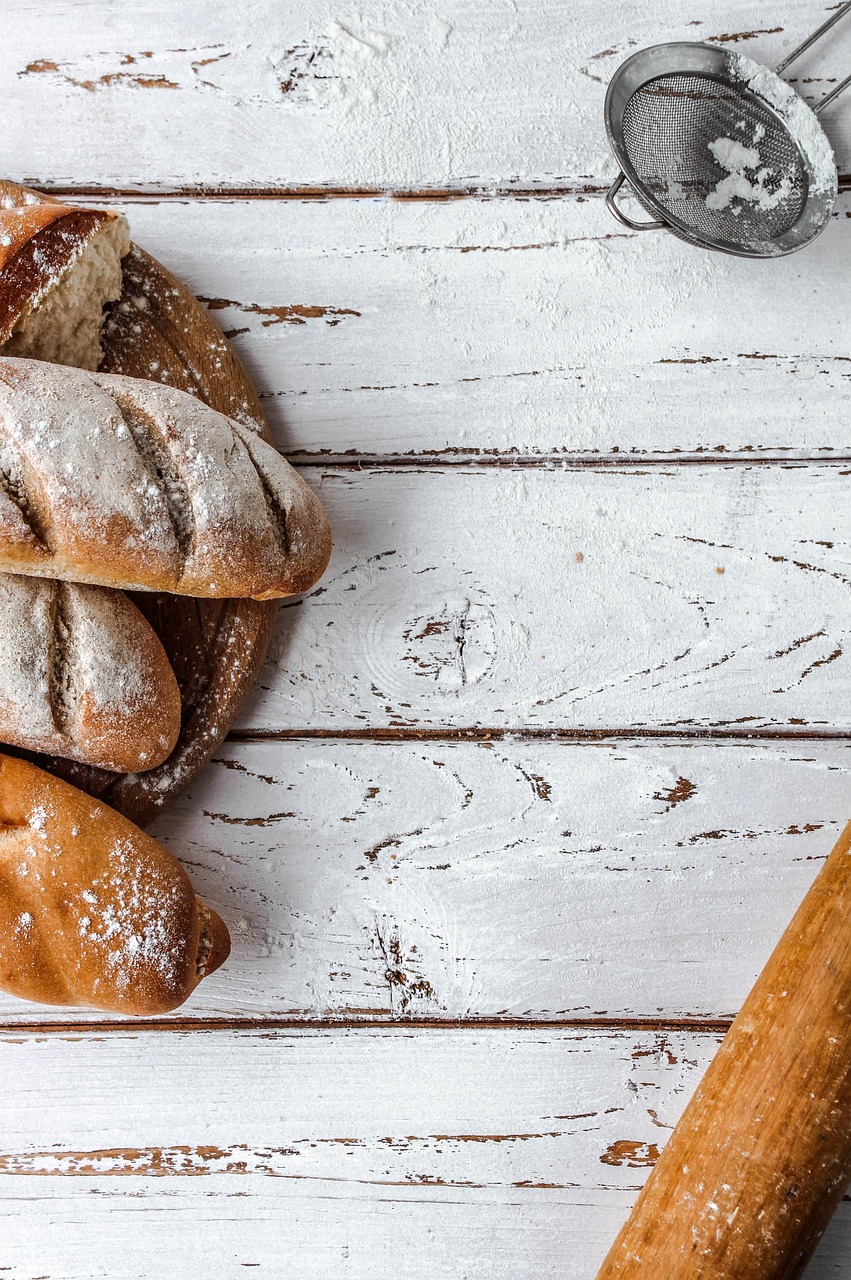 entdecken sie köstliche und einfache rezeptideen für hausgemenes brot. perfekt für backbegeisterte, die ihre eigenen brote kreieren möchten – von klassischen weißbroten bis zu rustikalem vollkornbrot.