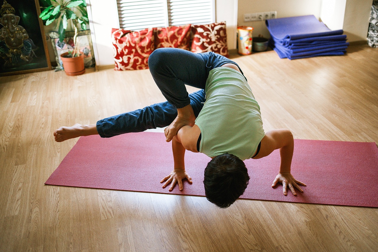 entdecken sie die vorteile von yoga für körper und geist. lernen sie verschiedene yoga-stile kennen, verbessern sie ihre flexibilität und reduzieren sie stress. perfekt für anfänger und erfahrene yogis!