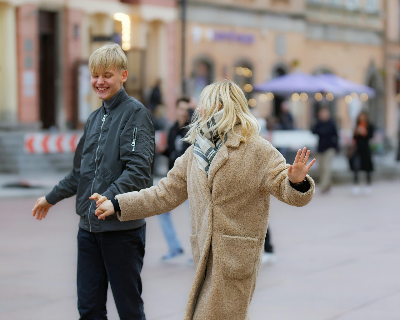 entdecken sie den urbanen lebensstil, der mode, kultur und lebensfreude in der stadt vereint. lassen sie sich von den neuesten trends inspirieren und erleben sie das pulsierende stadtleben hautnah.